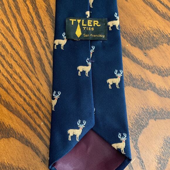 Tyler Ties San Francisco Deer Red Kissy Face? Navy Blue Subtle Quirky Silly Gift - Picture 3 of 6